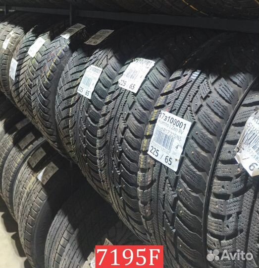 Tigar Winter 215/60 R17 93N