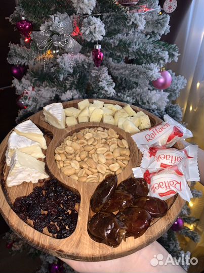 Подарок маме, жене менажница из дерева