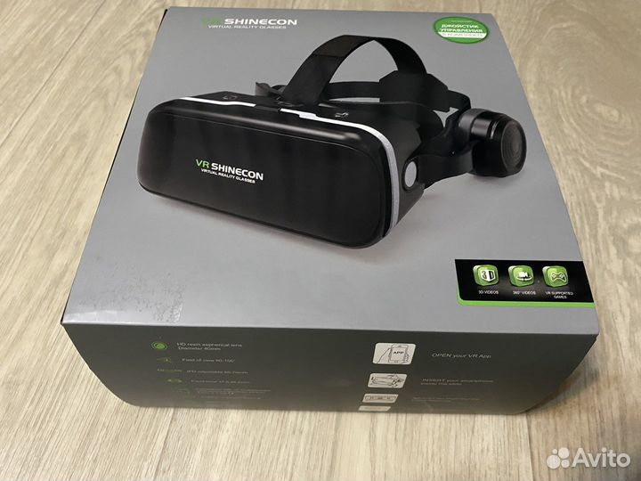 Очки виртуальной реальности с пультом