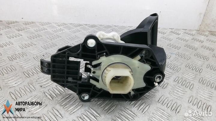 Крепление запаски Renault Modus 2006 7701209284