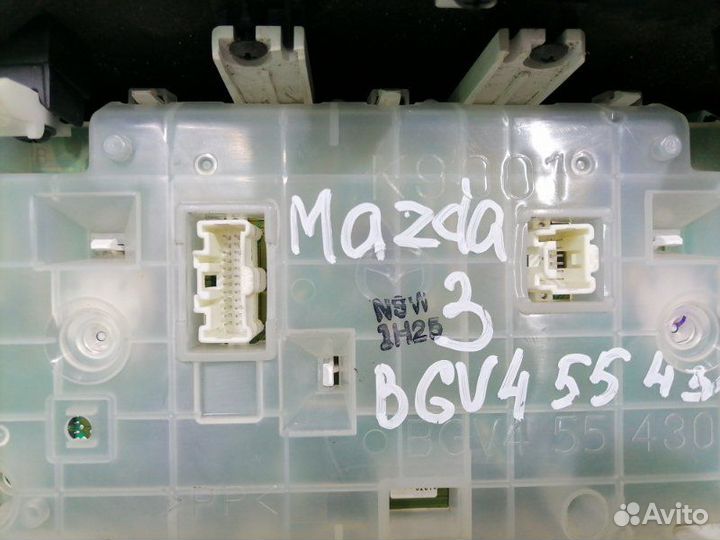 Щиток панель приборов Mazda 3 седан 1.8 2005