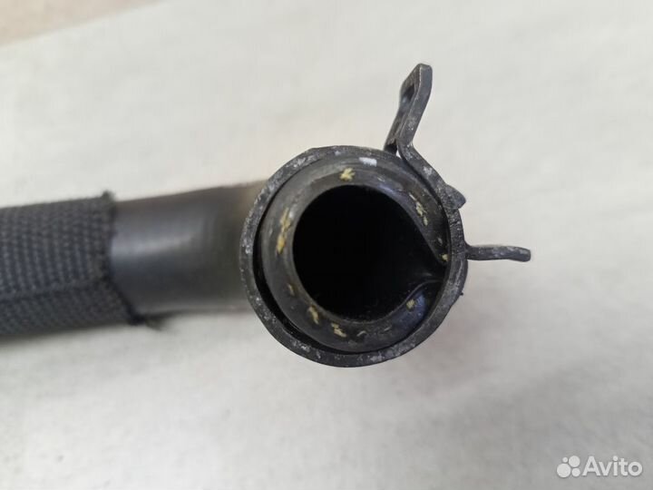 Патрубок системы охлаждения