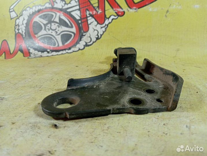 Кронштейн генератора Hyundai Elantra 6 VI AD 1.6