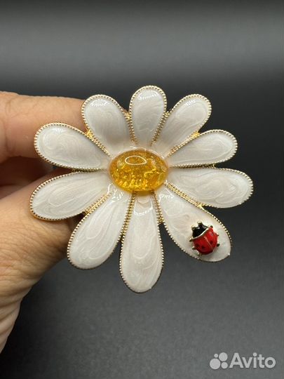 Брошь Ромашка