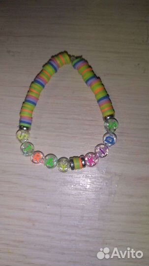 Браслет из каучука