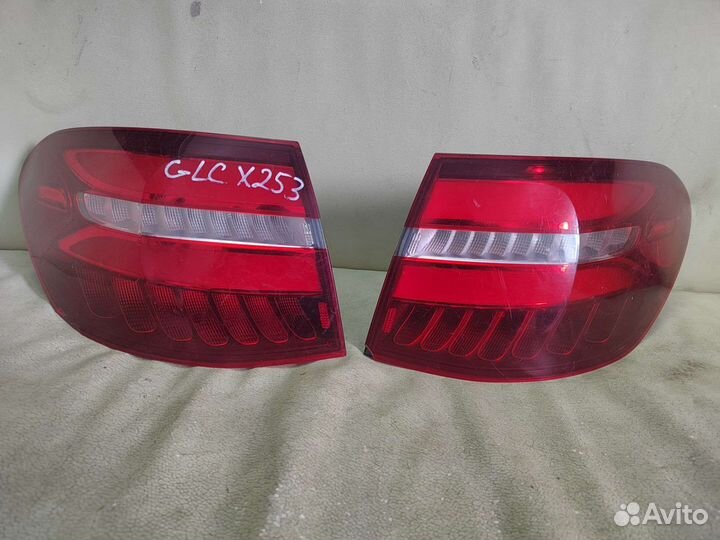 Фонарь левый правый Mercedes-Benz Glc x253