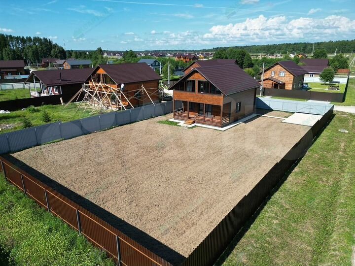 Дом 172 м² на участке 13,5 сот.