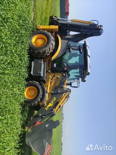 Экскаватор-погрузчик MST M542 PLUS, 2022