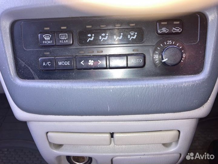 Блок управления климат-контролем Toyota Nadia