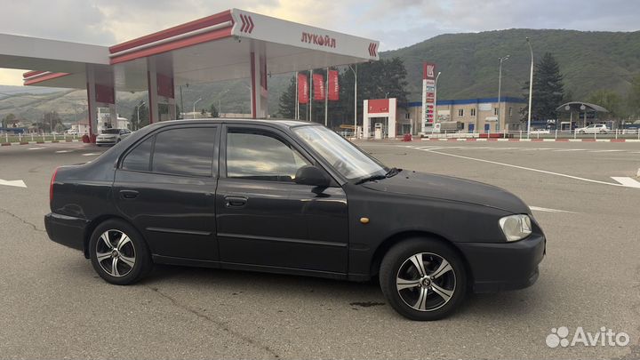 Продаю hyundai accent