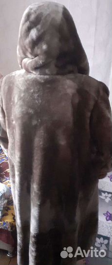 Шуба мутоновая с капюшоном