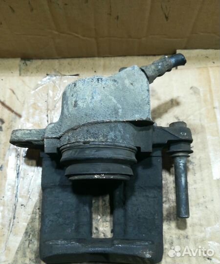 Суппорт тормозной передний левый renault safrane 1 рестайлинг (1996-2000) 2.1 nn