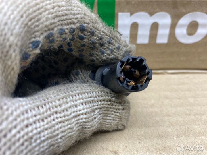 Патрон лампы габарита Mazda B25D510H8