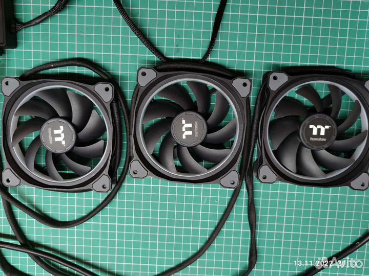 Riing Plus 12 LED RGB Radiator Fan TT Premium Edit