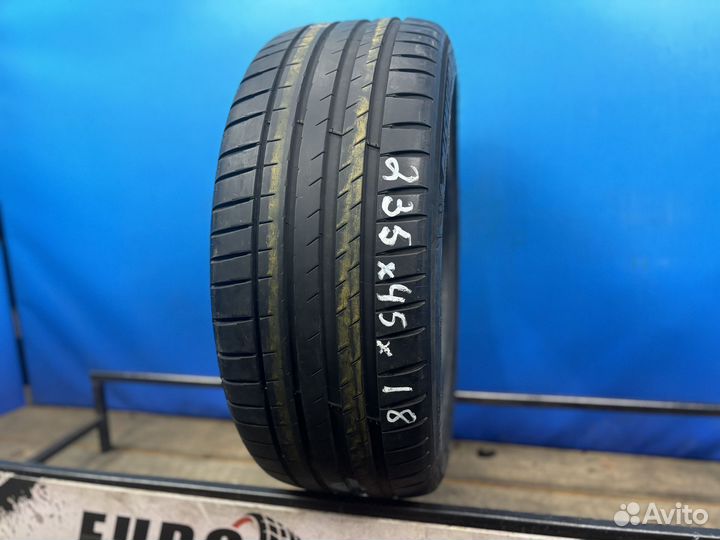 Michelin Pilot Sport 4 235/45 R18 98Y