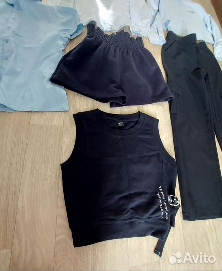 Одежда школьная для девочки (брюки и рубашки)