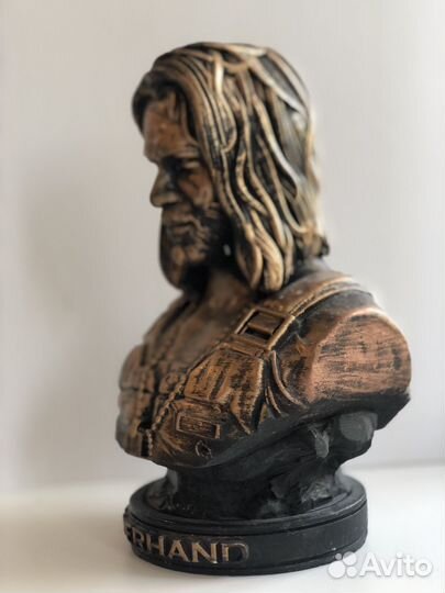 Бюст Сильверхенд гипс