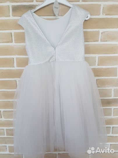Нарядное платье для девочки 122 128