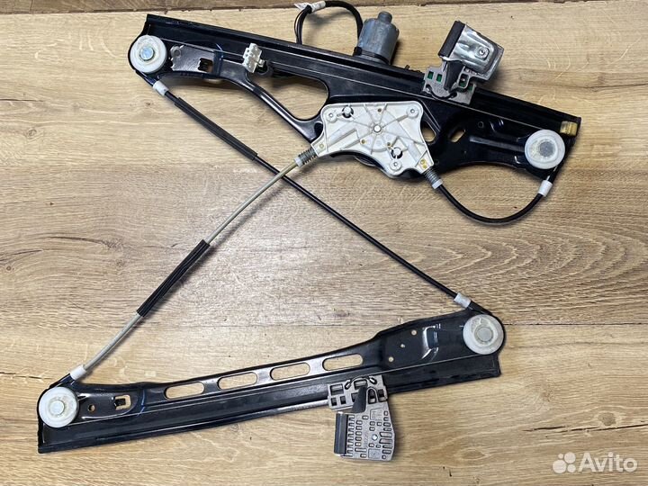 Mercedes е 211 передний правый стеклоподъёмник