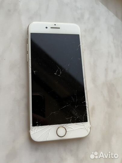 Телефон iPhone 7