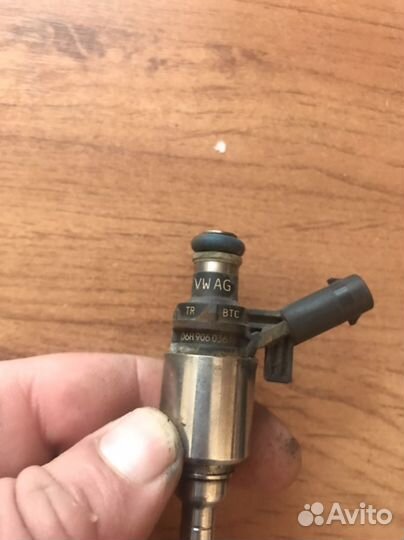 Топливная форсунка vag 06H906036H