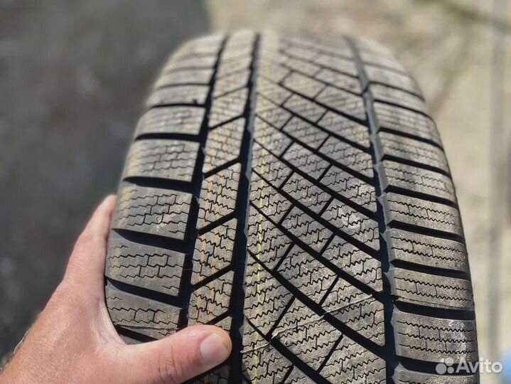 Комплект разношироких диски с шинами r20 на Bmw х6