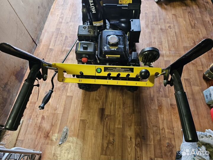 Снегоуборщик Huter sgc 4800b