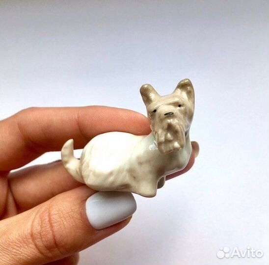 Фарфоровая статуэтка лфз/ собака/терьер