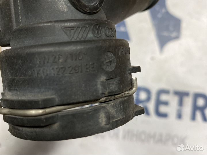 Фланец охлаждения Volkswagen Golf 5 1K0122291BE