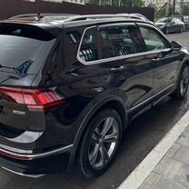 Volkswagen Tiguan 2.0 AMT, 2018, 89 900 км, с пробегом, цена 3 650 000 руб.