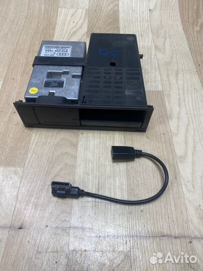 Блок управления Audi Q5 8R CDN 2010