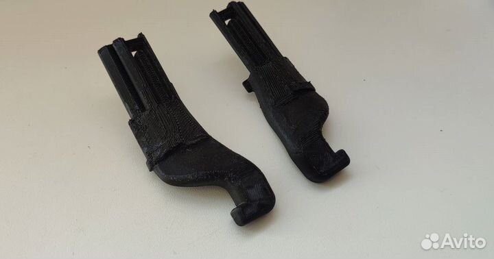 Крепление шторки салона багажника Kia Ceed