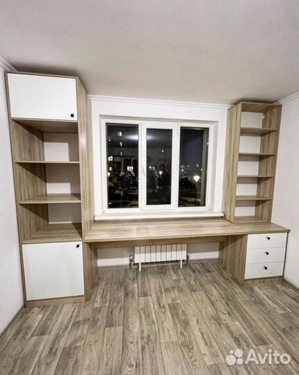 Рабочая зона у окна