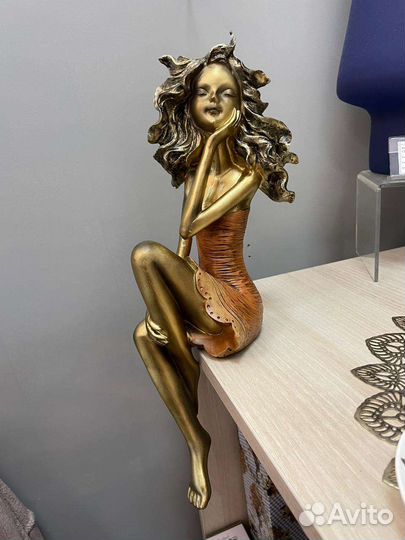 Статуэтка девушка