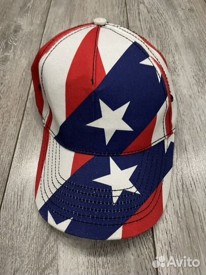 Бейсболка love moschino