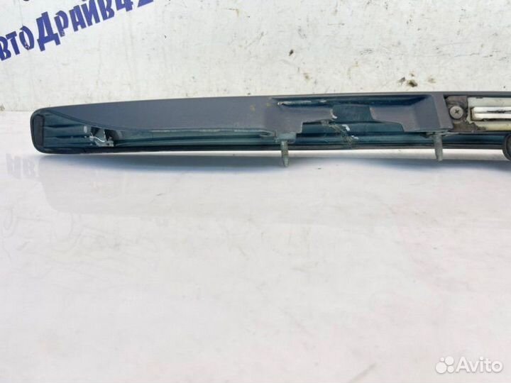 Накладка на крышку багажника задняя Toyota Corolla