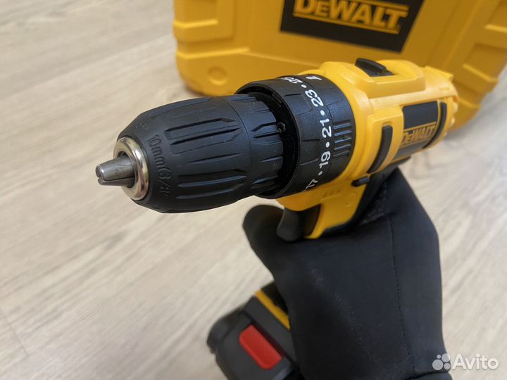 Шуруповерт dewalt