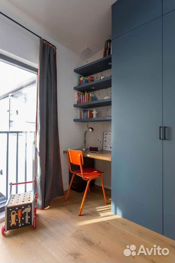 Рабочая зона у окна