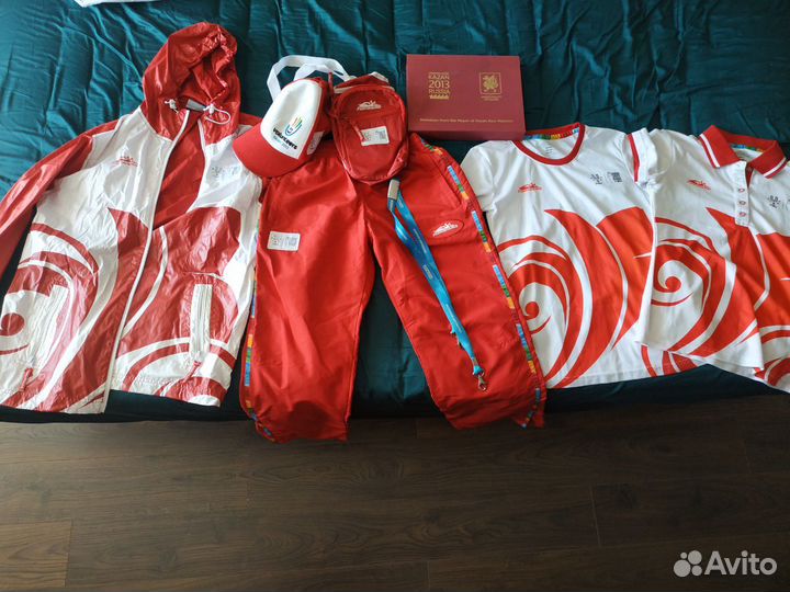 Форма волонтёра Универсиады 2013