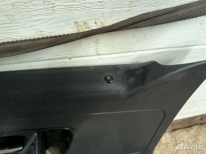 Обшивка двери передней левой Volkswagen Polo V