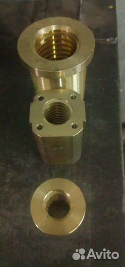 Гайка с трапецеидальной резьбой