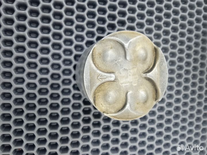 Kawasaki ZL750 поршень