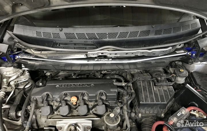 Распорка передняя Honda Civic 4D 8G