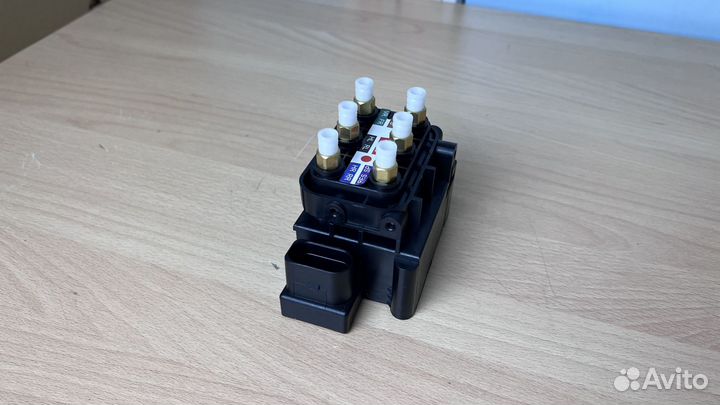 Блок клапанов Audi А6С6