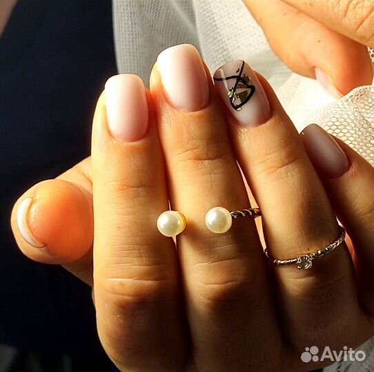 Маникюр, педикюр, брови