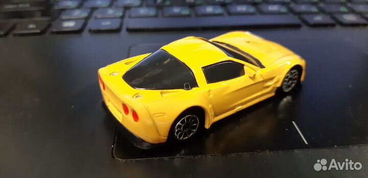 Модель RMZ City б/у 2010 Corvette C6-R. распак