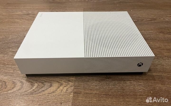 Xbox One S all digital 1 тб