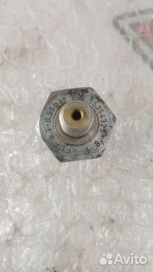 Датчик давления масла Опель Астра Н