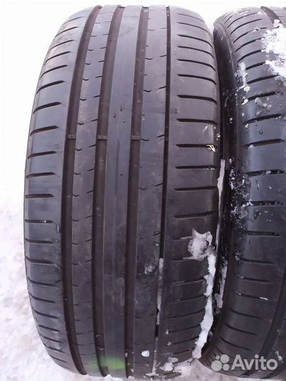 Pirelli P Zero PZ4 225/40 R20