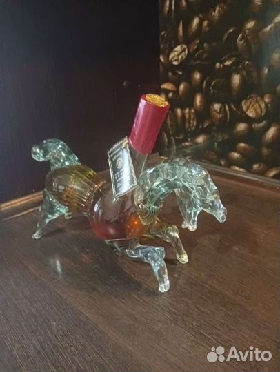 Графин Конь